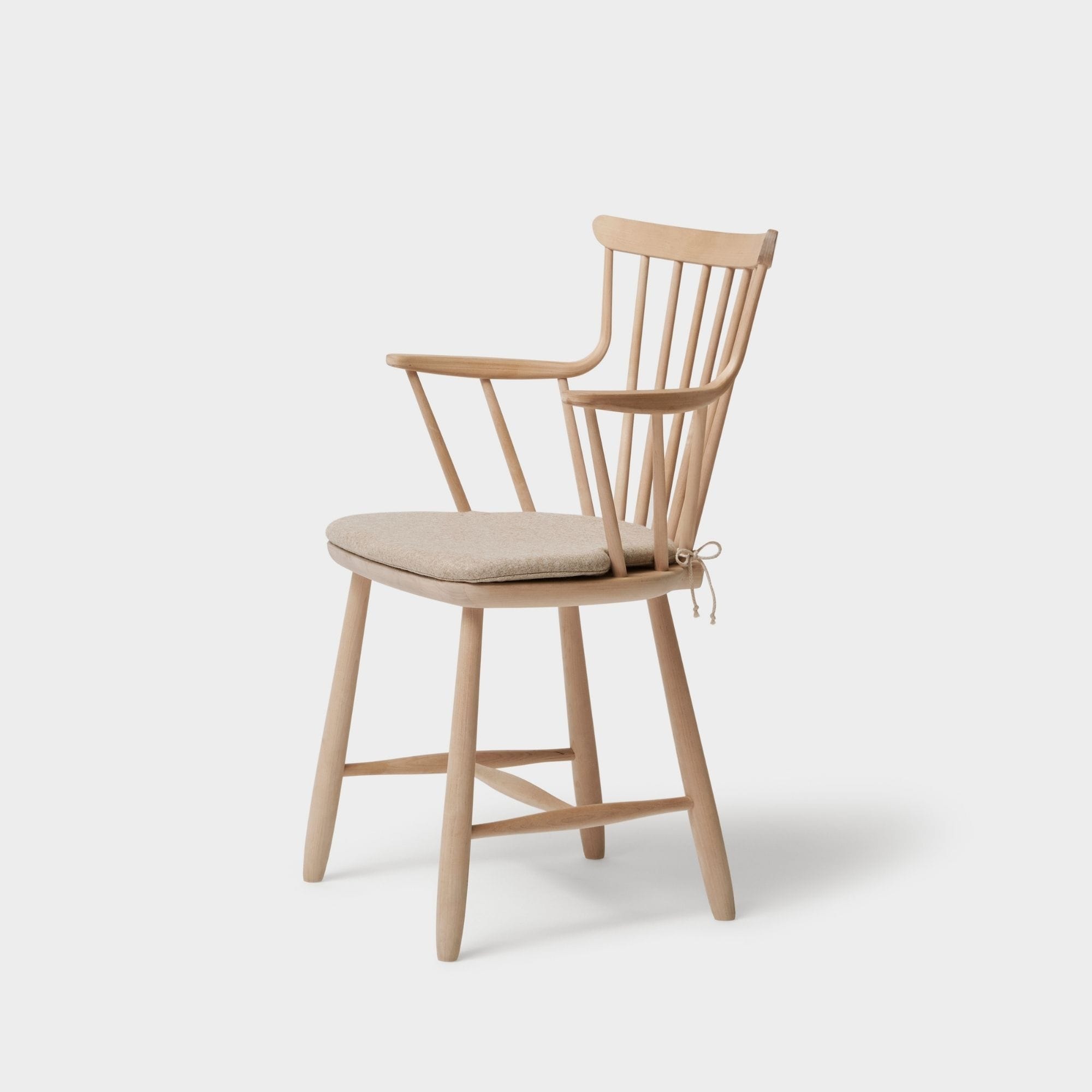 Pinnekarmstol Stolpute Ull 100 beige