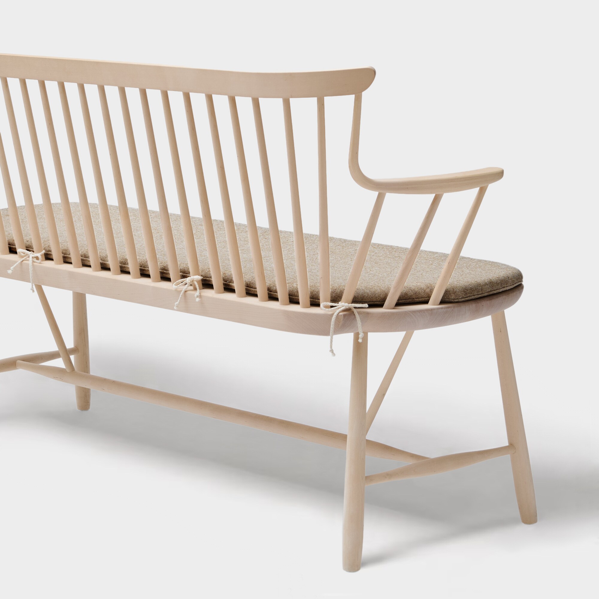Pinnesofa Stolpute Ull 100 beige